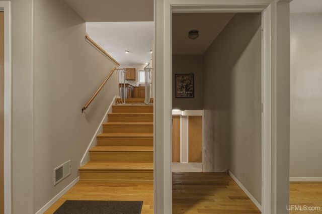 1860 Heikkala Drive, Marquette, MI 49855