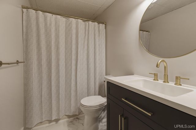 1860 Heikkala Drive, Marquette, MI 49855