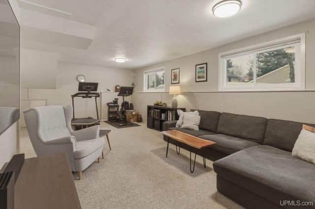 1860 Heikkala Drive, Marquette, MI 49855