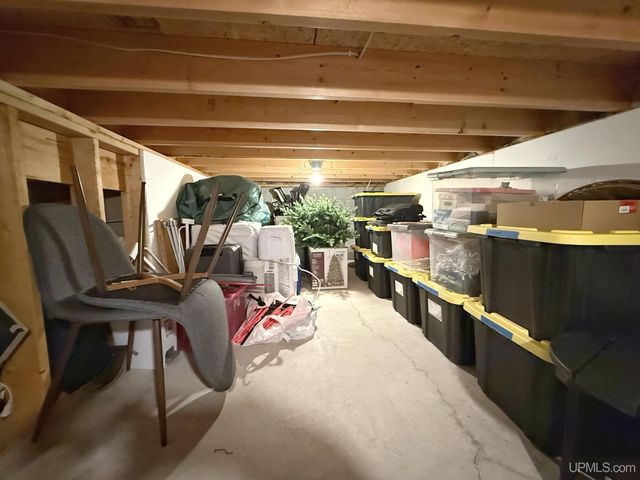 1860 Heikkala Drive, Marquette, MI 49855