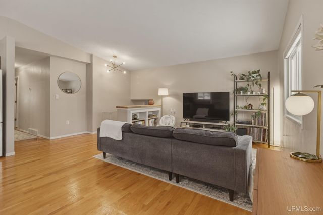 1860 Heikkala Drive, Marquette, MI 49855