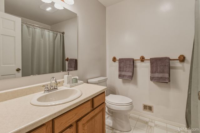 1860 Heikkala Drive, Marquette, MI 49855