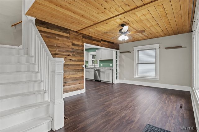 124 Chestnut Street, Shelby, NY 14103