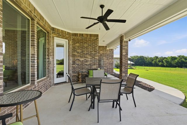 917 County Road 2175, Decatur, TX 76234