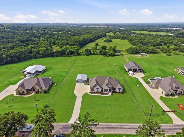 917 County Road 2175, Decatur, TX 76234