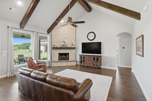 917 County Road 2175, Decatur, TX 76234