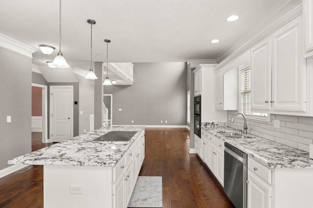 1022 Tower Hill Ln, Hendersonville, TN 37075