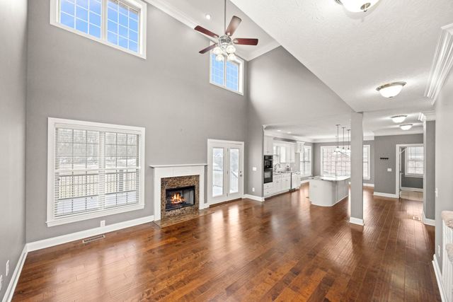 1022 Tower Hill Ln, Hendersonville, TN 37075