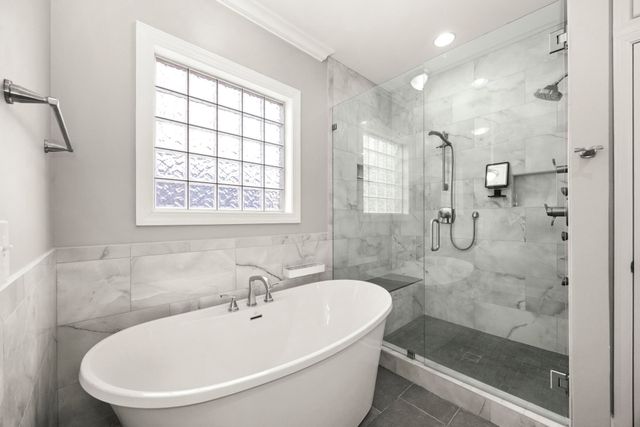 1022 Tower Hill Ln, Hendersonville, TN 37075