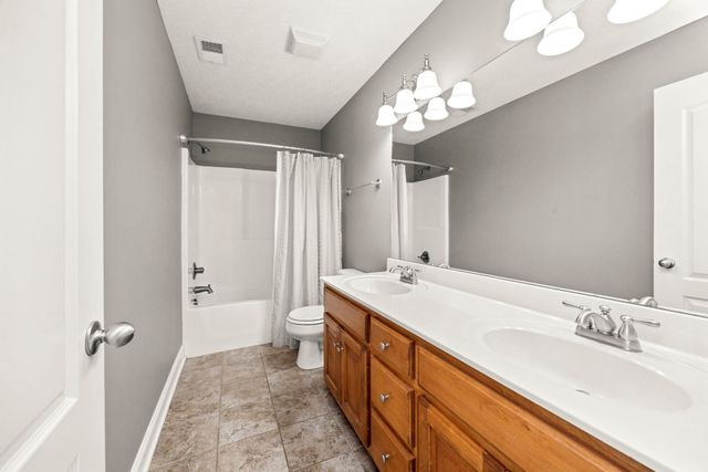 1022 Tower Hill Ln, Hendersonville, TN 37075