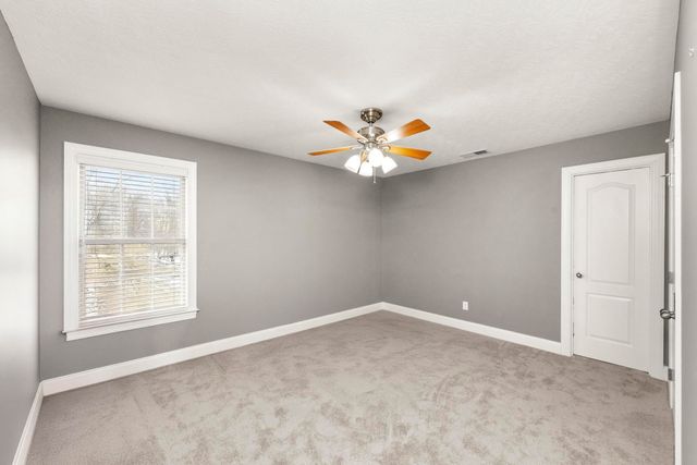 1022 Tower Hill Ln, Hendersonville, TN 37075