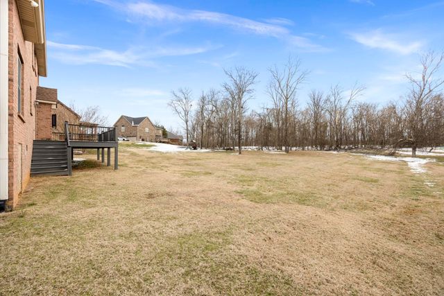 1022 Tower Hill Ln, Hendersonville, TN 37075