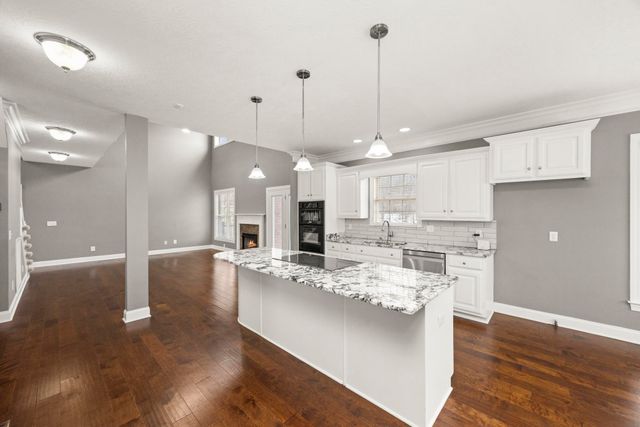 1022 Tower Hill Ln, Hendersonville, TN 37075