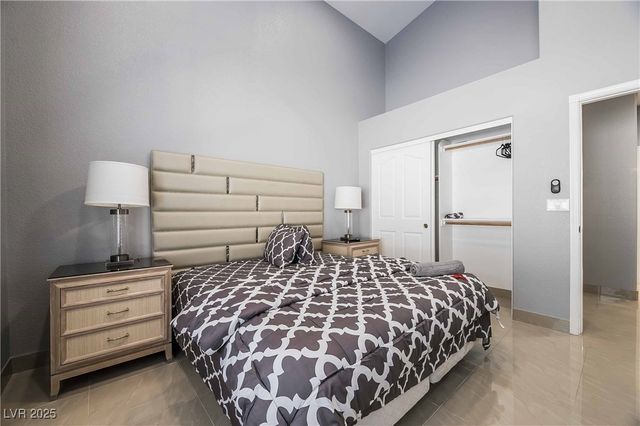 1400 Castle Crest Drive, Las Vegas, NV 89117