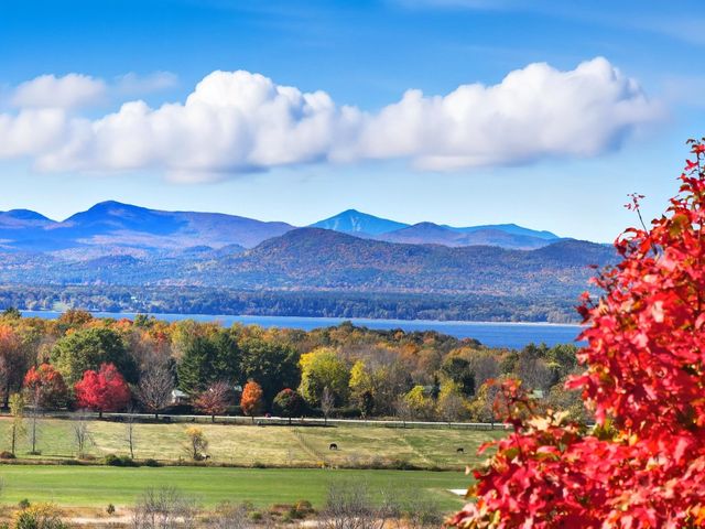 900 Crosswinds Drive, Charlotte, VT 05445