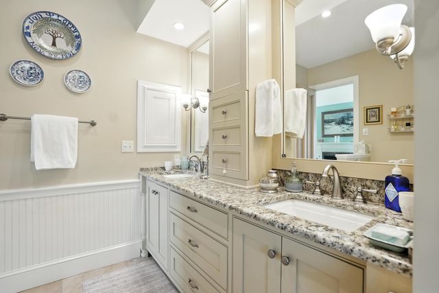 900 Crosswinds Drive, Charlotte, VT 05445