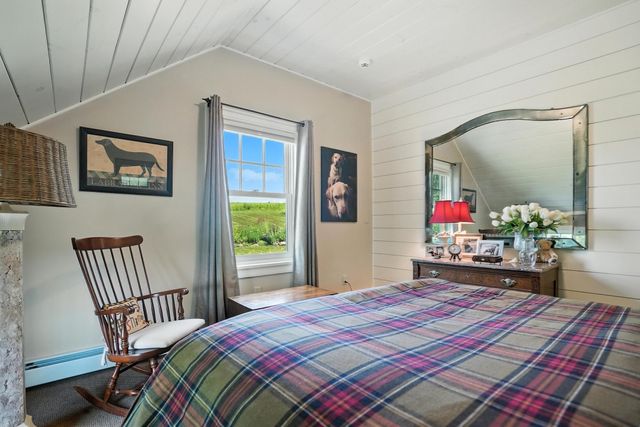 900 Crosswinds Drive, Charlotte, VT 05445