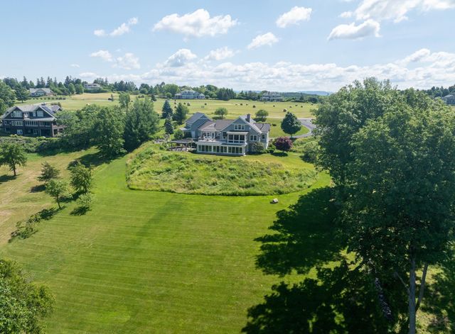 900 Crosswinds Drive, Charlotte, VT 05445