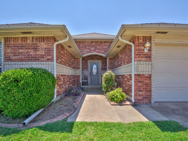 11108 SW 8th Street, Yukon, OK 73099