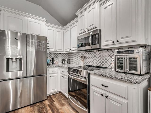 11108 SW 8th Street, Yukon, OK 73099