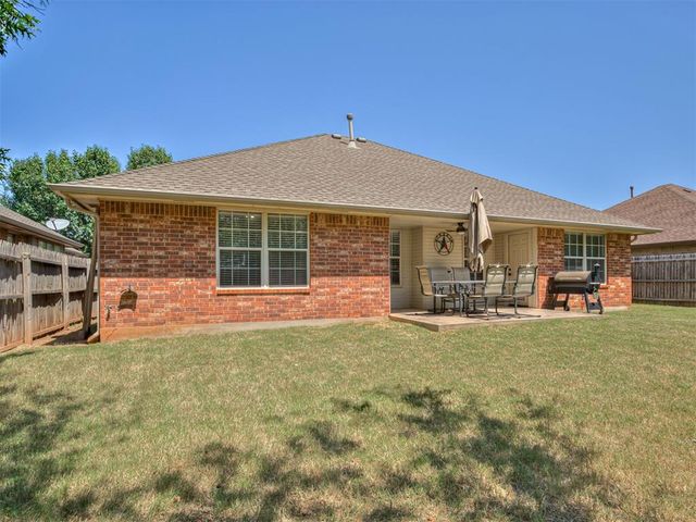 11108 SW 8th Street, Yukon, OK 73099