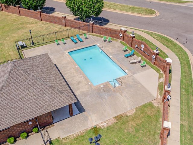 11108 SW 8th Street, Yukon, OK 73099
