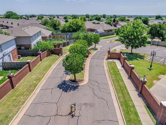 11108 SW 8th Street, Yukon, OK 73099
