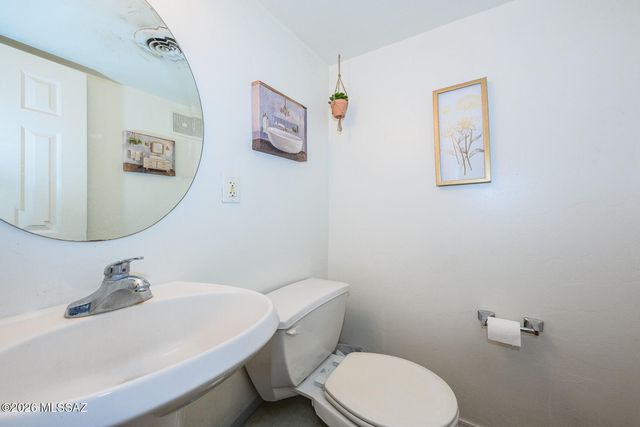 955 N Venice Avenue, Tucson, AZ 85711