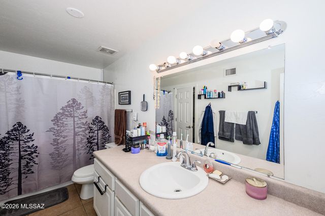 955 N Venice Avenue, Tucson, AZ 85711