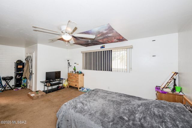 955 N Venice Avenue, Tucson, AZ 85711