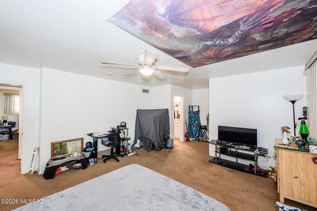 955 N Venice Avenue, Tucson, AZ 85711