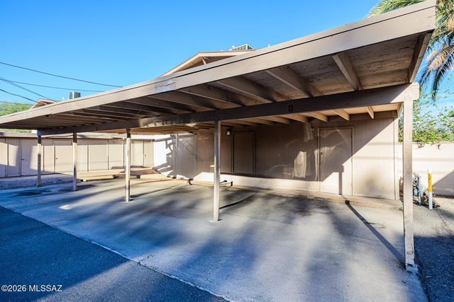 955 N Venice Avenue, Tucson, AZ 85711