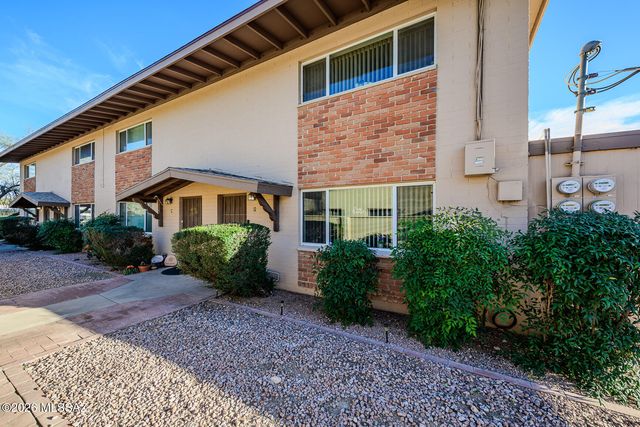955 N Venice Avenue, Tucson, AZ 85711