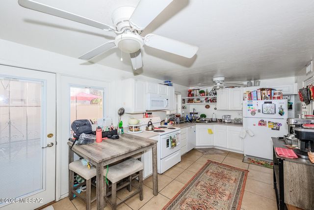 955 N Venice Avenue, Tucson, AZ 85711