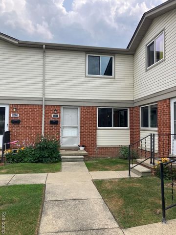 20817 Washington, Roseville, MI 48066
