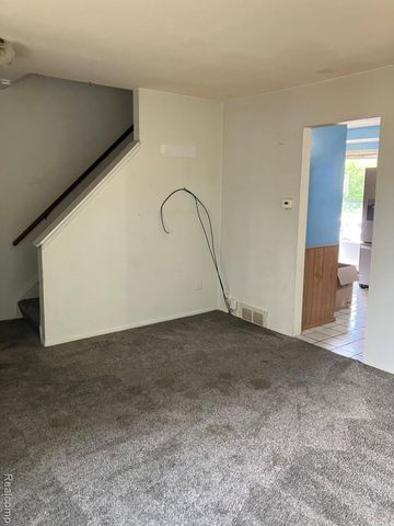 20817 Washington, Roseville, MI 48066