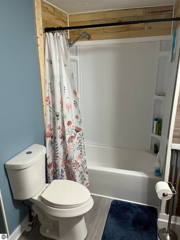 Image 14 of property listing at 315 Linwood Avenue, Alma, MI 48801