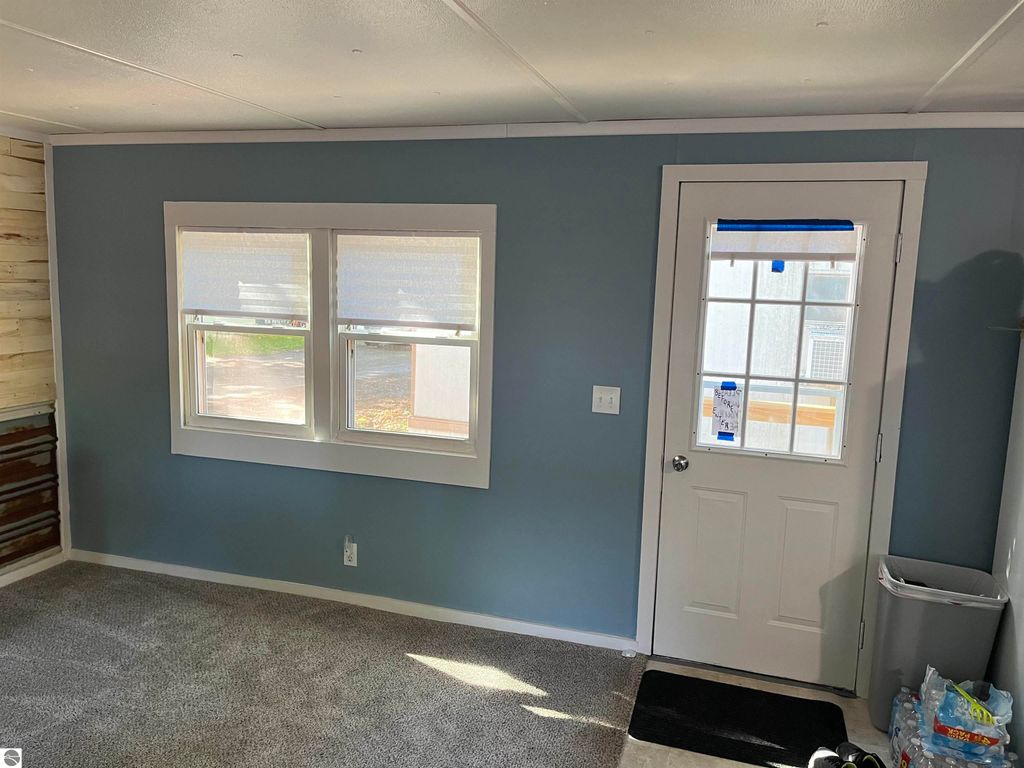 Image 2 of property listing at 315 Linwood Avenue, Alma, MI 48801