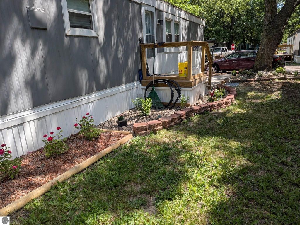Image 22 of property listing at 315 Linwood Avenue, Alma, MI 48801