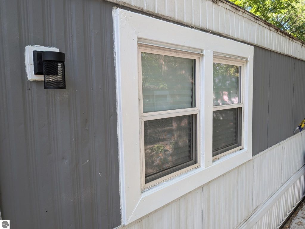 Image 24 of property listing at 315 Linwood Avenue, Alma, MI 48801