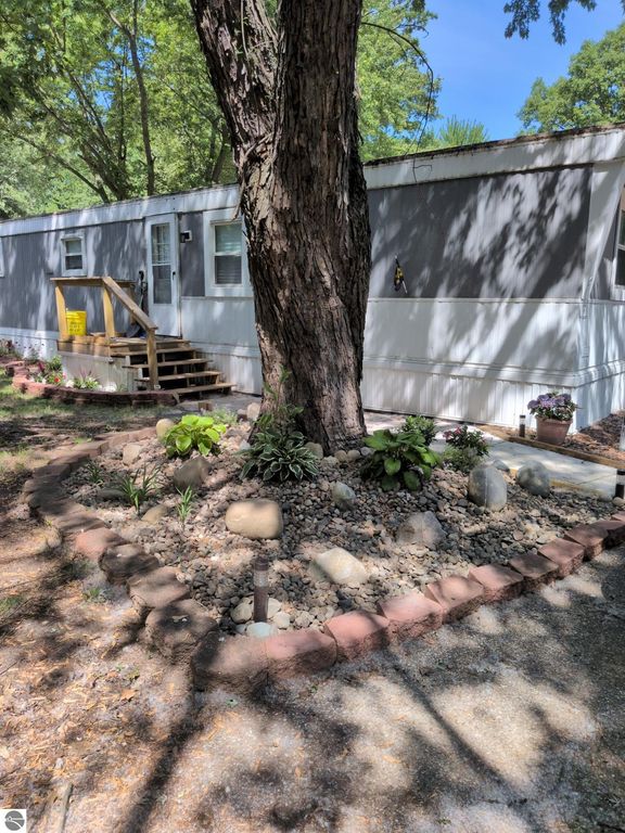 Image 25 of property listing at 315 Linwood Avenue, Alma, MI 48801