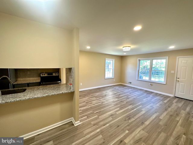 18 DEEN ST, New Castle, DE 19720