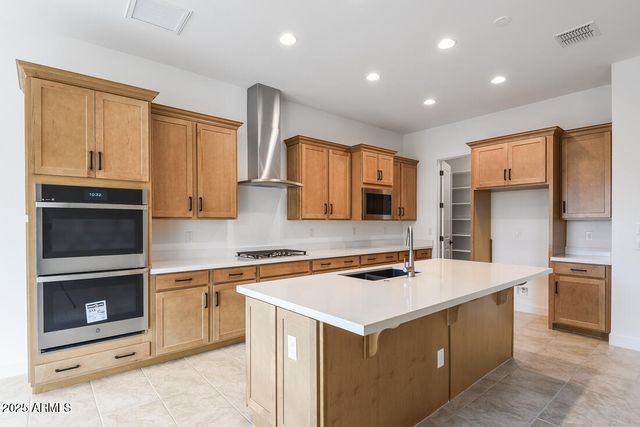 17836 W PASADENA Avenue, Litchfield Park, AZ 85340