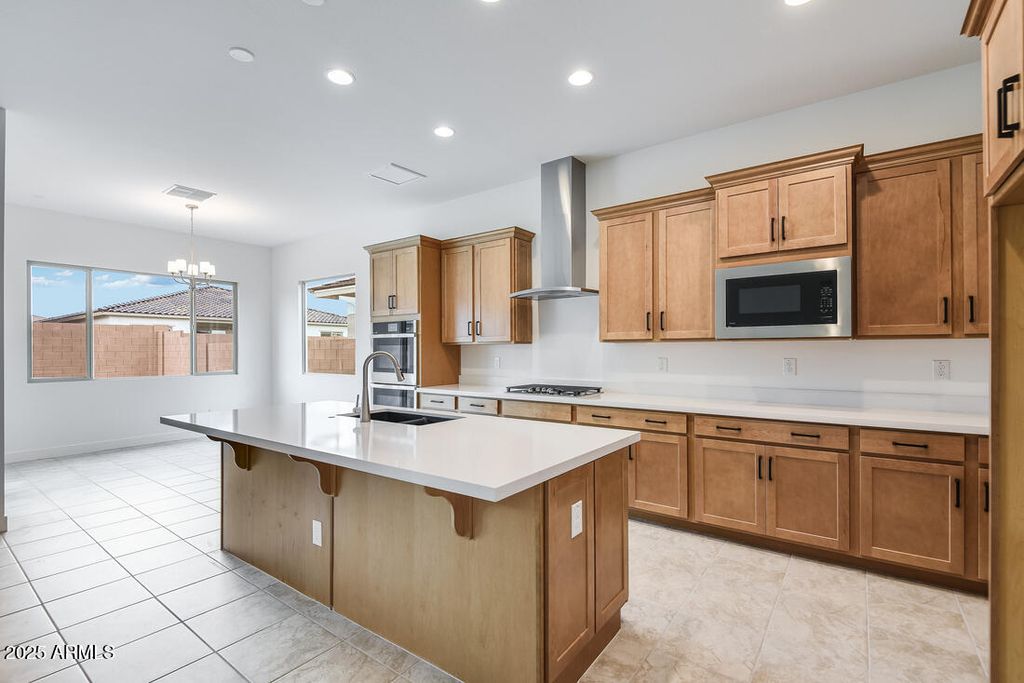 Image 18 of property listing at 17836 W PASADENA Avenue, Litchfield Park, AZ 85340