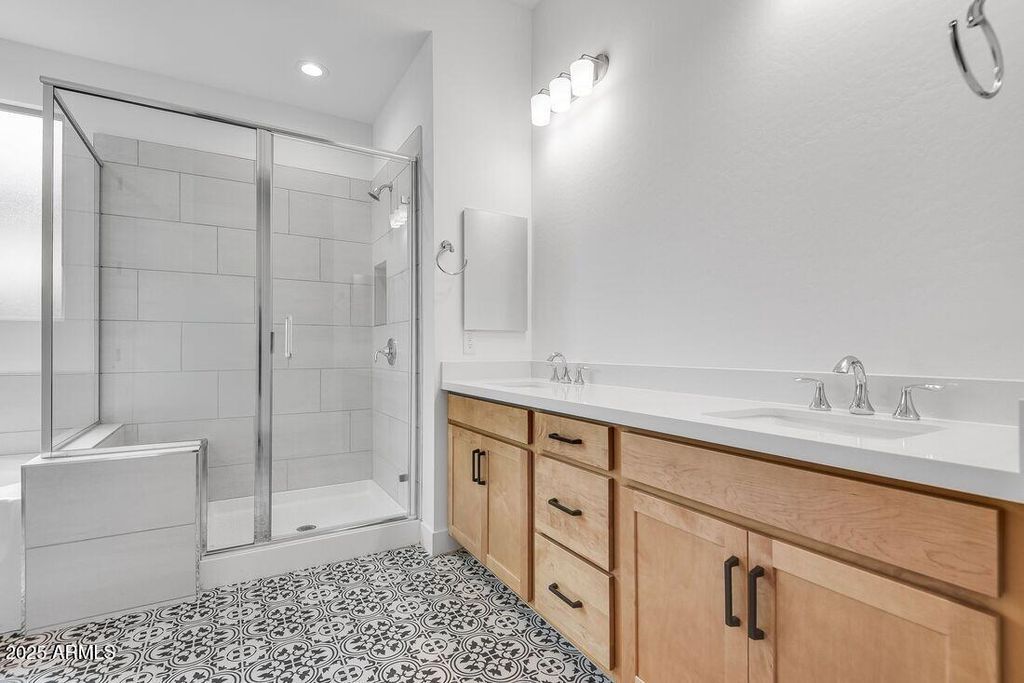 Image 24 of property listing at 17836 W PASADENA Avenue, Litchfield Park, AZ 85340