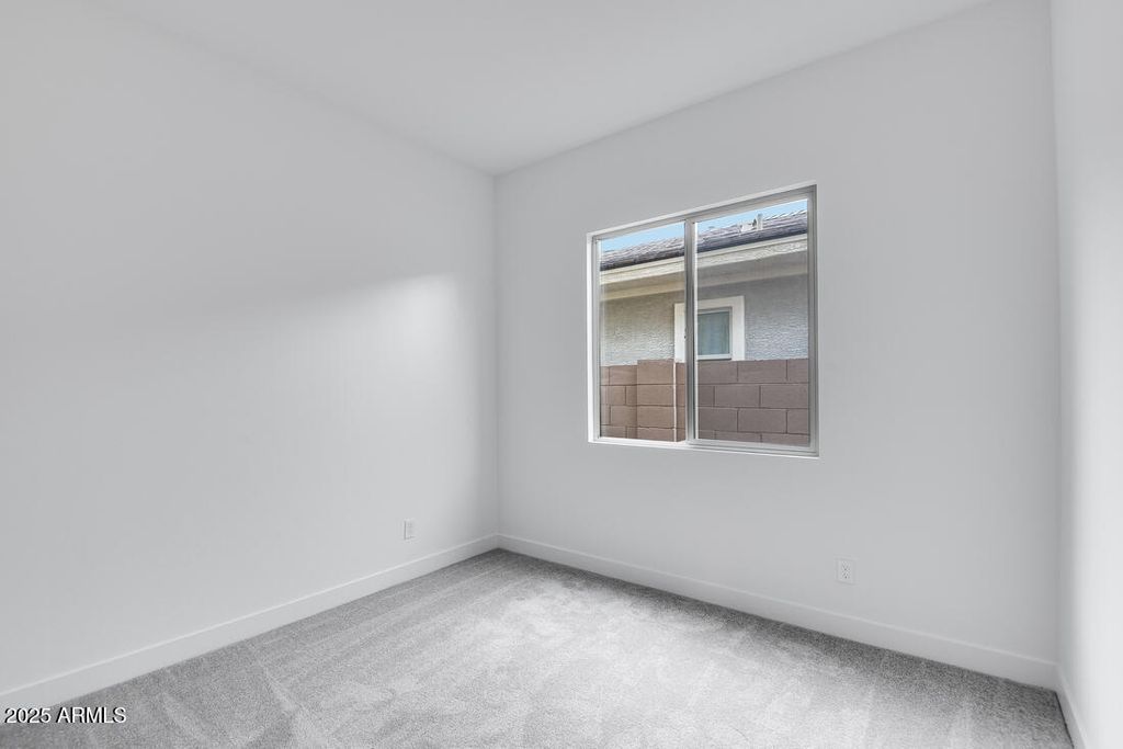 Image 27 of property listing at 17836 W PASADENA Avenue, Litchfield Park, AZ 85340