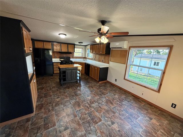 242 Mikeska Road, Bellville, TX 77418