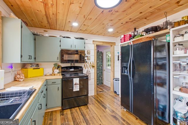 127 N Akins Bridge Road, Eastanollee, GA 30538