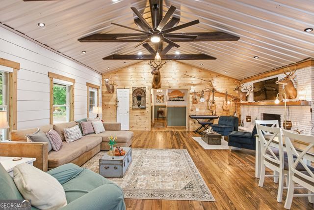 127 N Akins Bridge Road, Eastanollee, GA 30538