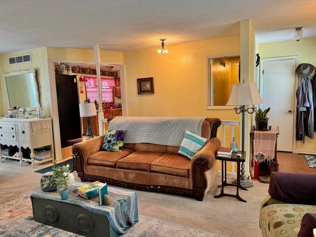 1338 E 90th Ave N, Belle Plaine, KS 67013